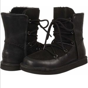 UGG woman’s Lodge winter Boots